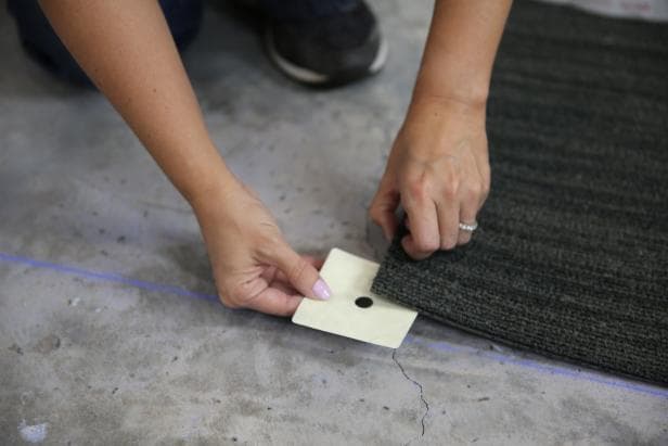 How to install carpet tile 6