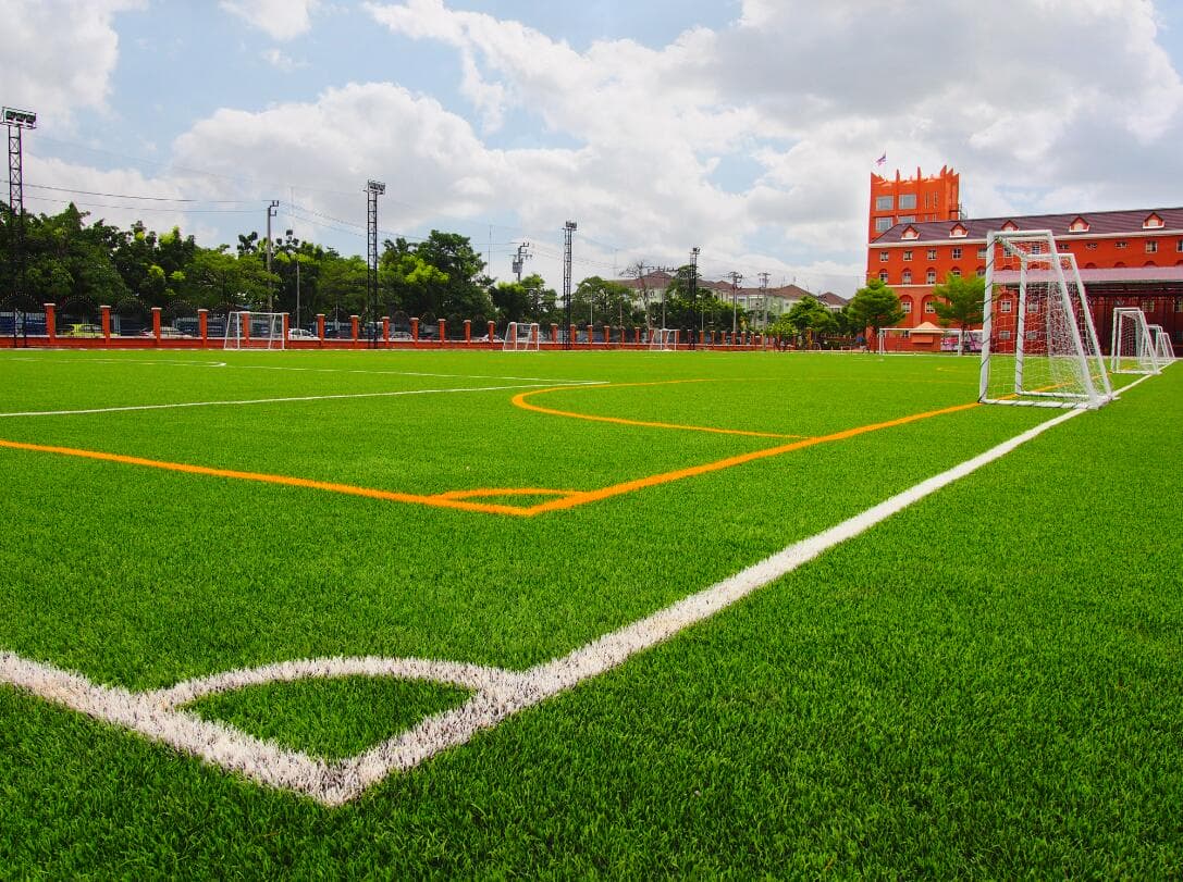 Artificial_Turf_Football_Field_